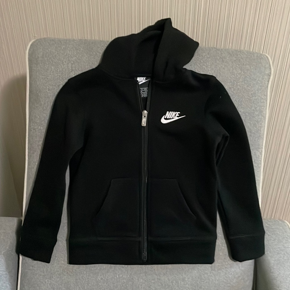 Nike zip up sweater 3-4 years